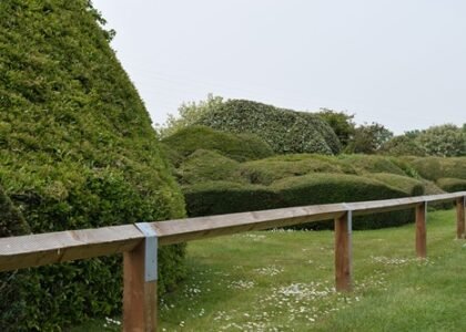 Main-Photo-Timber-Knee-Rail_thumb